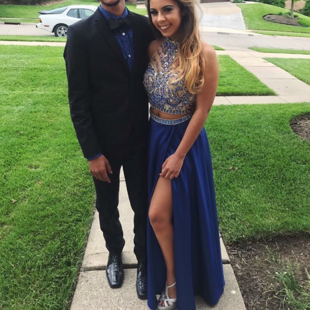 Two piece Prom dress - Picture 2 of 5
